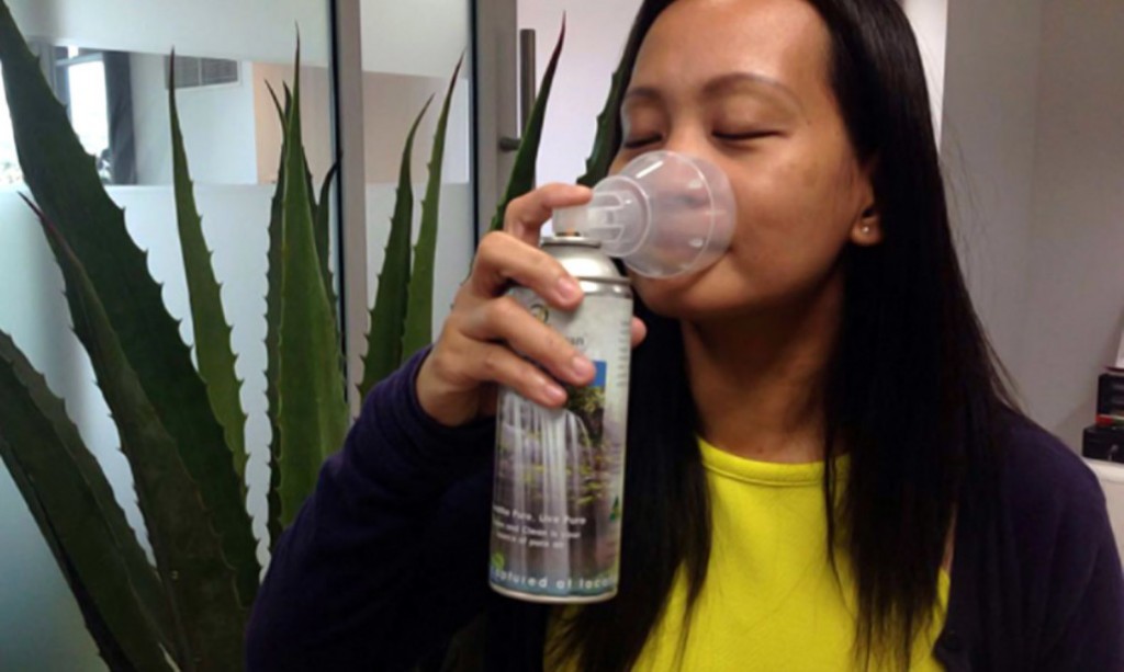 Australian entrepreneurs are selling canned fresh air to polluted China