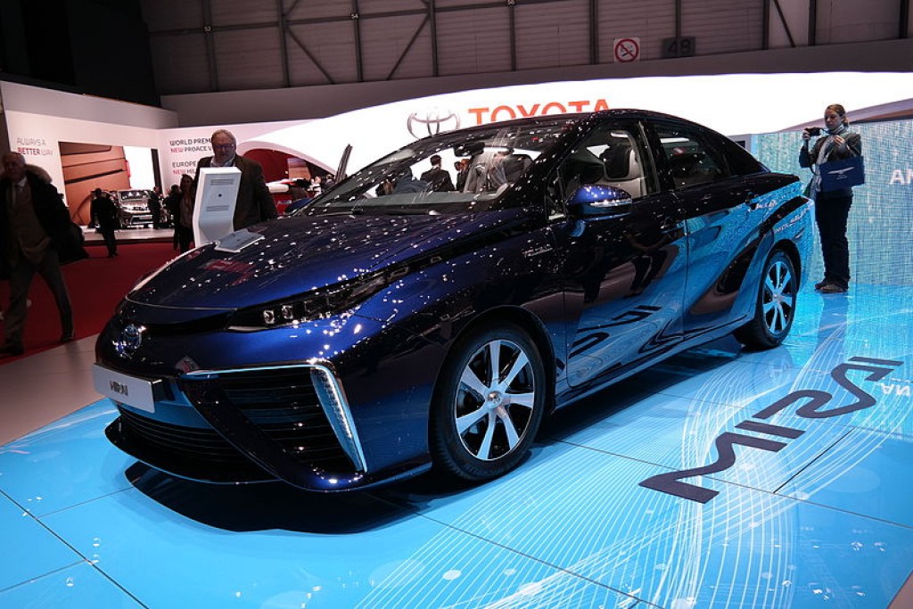 Toyota Mirai fuel cell vehicle launches in Sweden and Norway this summer, Netherlands later this year